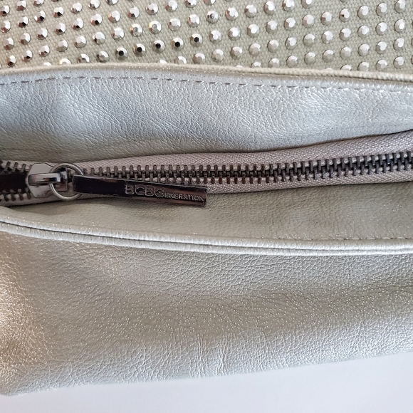 BCBGENERATION Clutch Sequin Silver - Picture 8 of 10